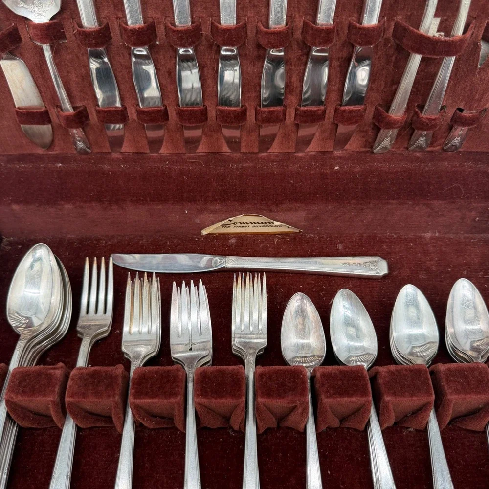 Oneida Community Milady Silverplate Flatware Set 51pc with Wood Case Vintage